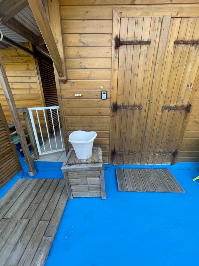 2 Bungalows Au Bord De La Plage De Montal A Moule Loues Individuellement Ou Ensemble Ле-Муль Екстер'єр фото